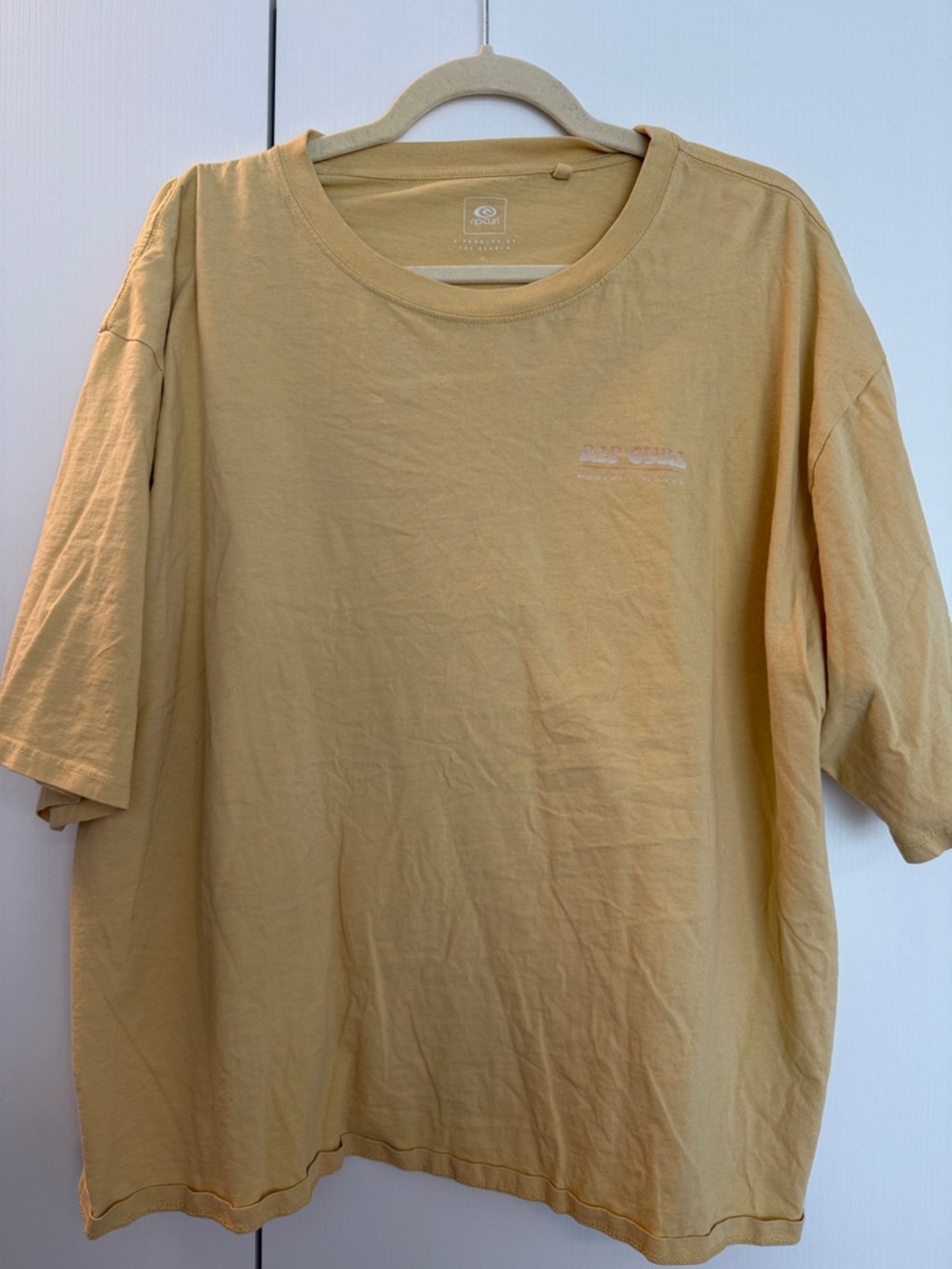 Rip Curl Women’s Mustard Yellow Surf Graphic Tee Oversized Beach T-Shirt